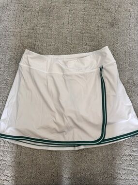Athleta White Skort with Green Trim